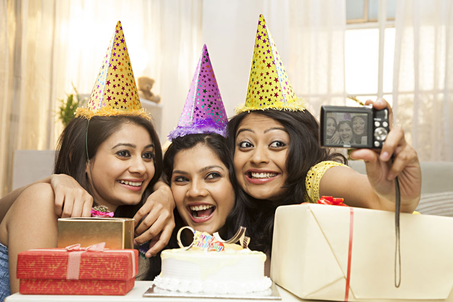 10 Most Memorable Birthday Gift Ideas To Give Your Beloved Girl