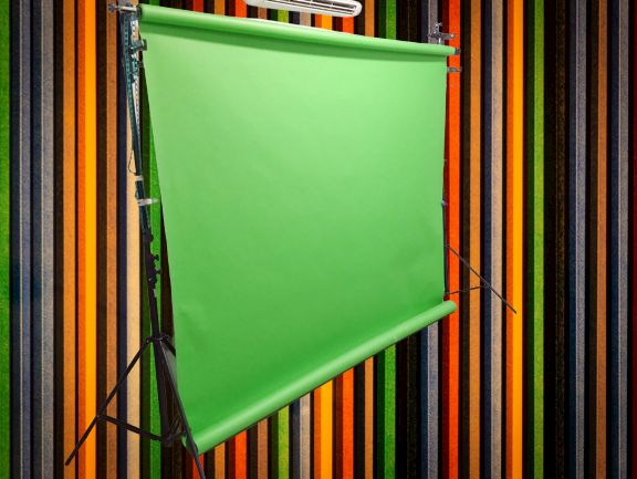 How to Use a Portable Green Screen