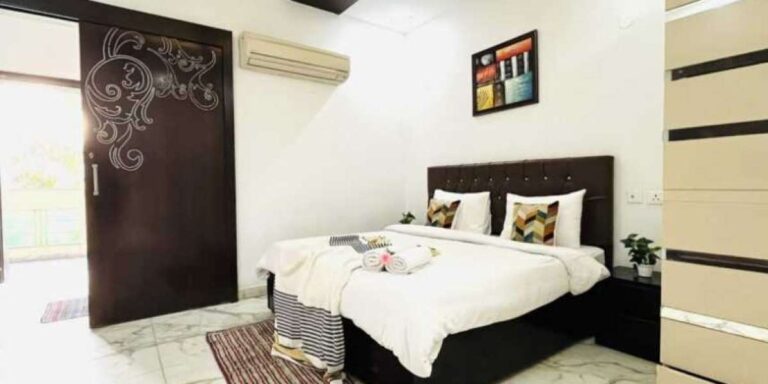 SERVICE APARTMENTS DELHI