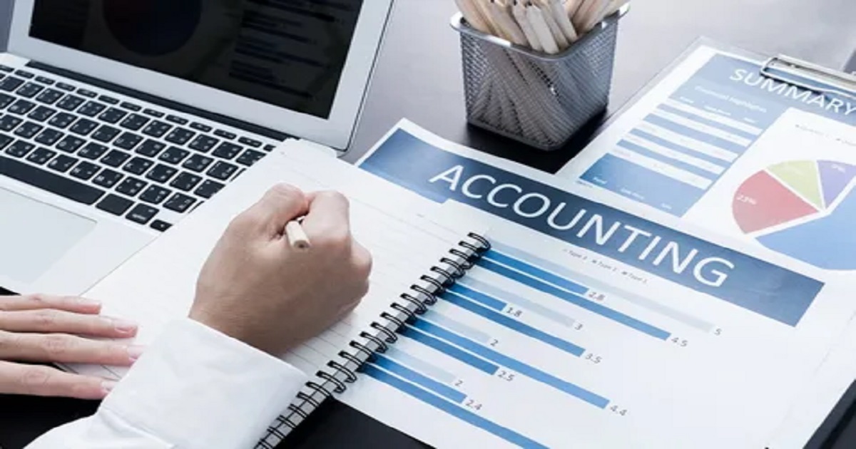 Why Should You Hire a Bookkeeper for an Accounting Bookkeeping Service?