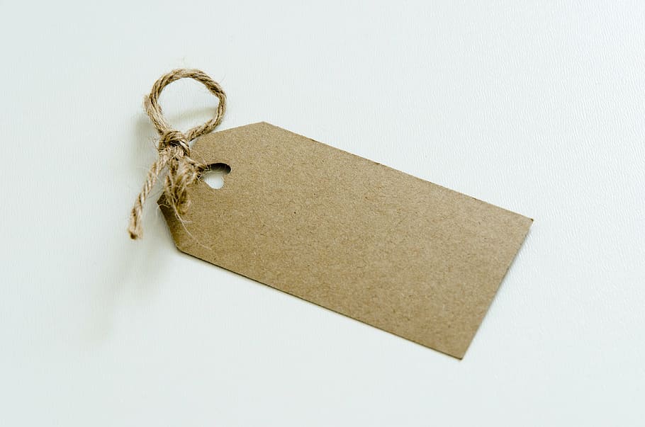 What Are the Benefits of Using Custom Hang Tags With String?